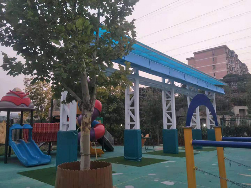 門頭溝幼兒園室外電動(dòng)遮陽簾完工